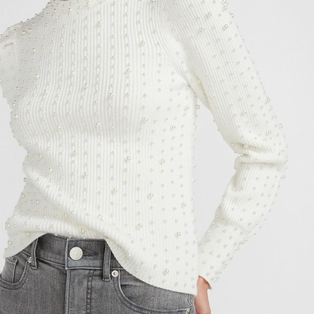 Express Pearl Ivory Crew Neck Sweater